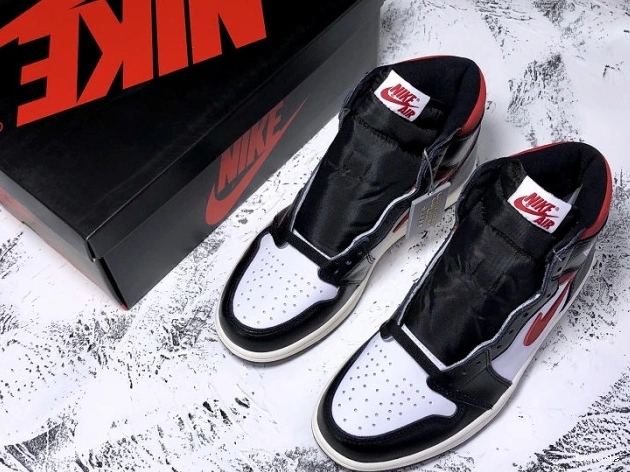 - OG Air 1 'Gym Retro 061 High 555088 Jordan Red' 0702